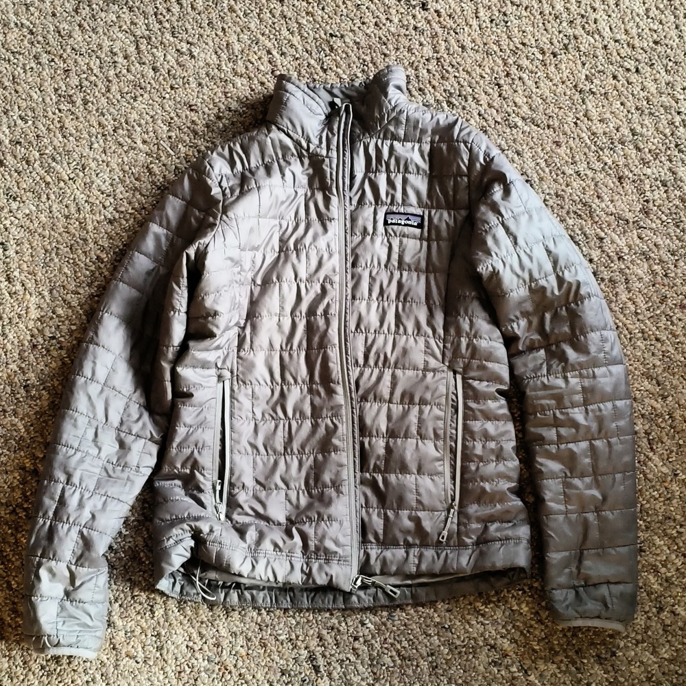 Patagonia puff jacket